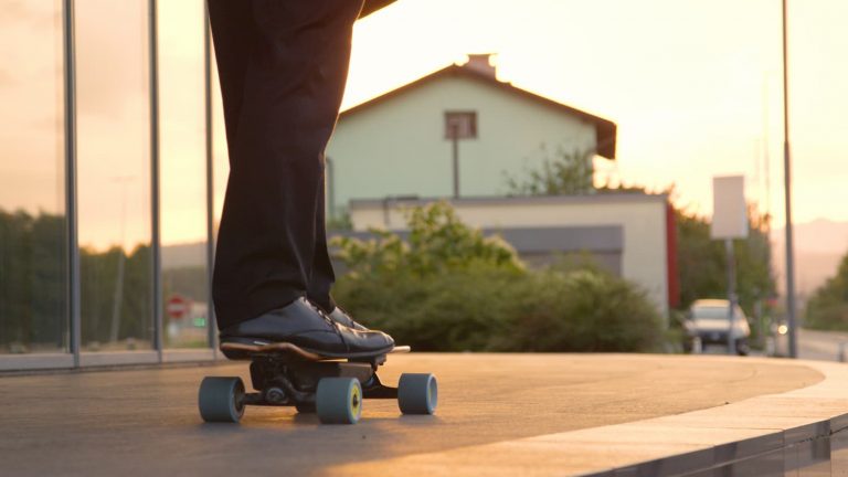 apprendre le skate électrique
