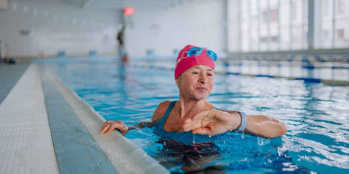 Montre natation : TOP 5 des montres 2020 pour nager en piscine ?